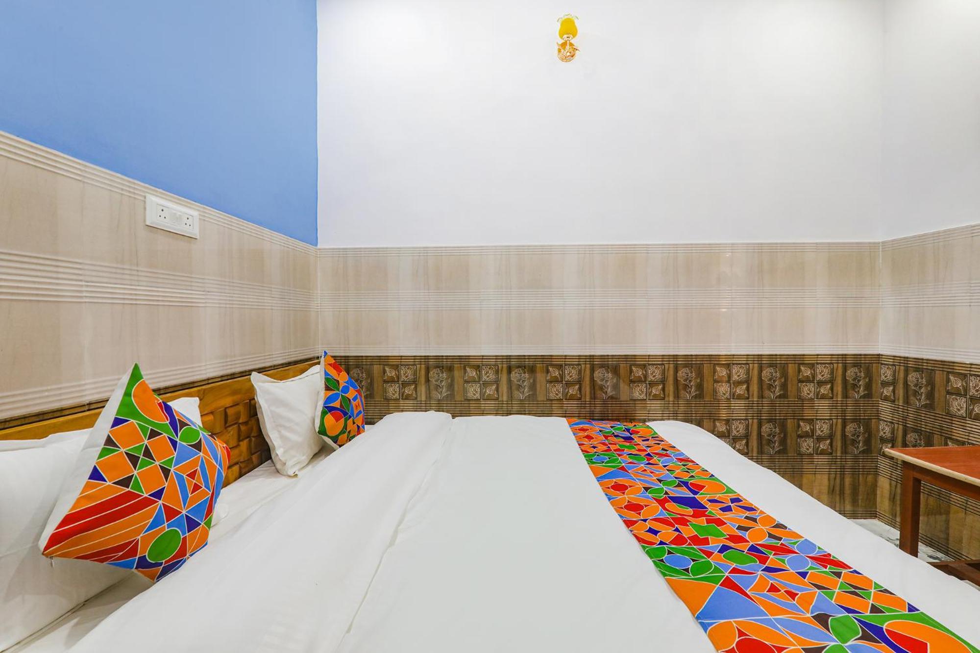 Hotel Fabexpress Shree Siya Raman - 500M From Shri Ram Janam Bhumi Ayodhya Exterior foto